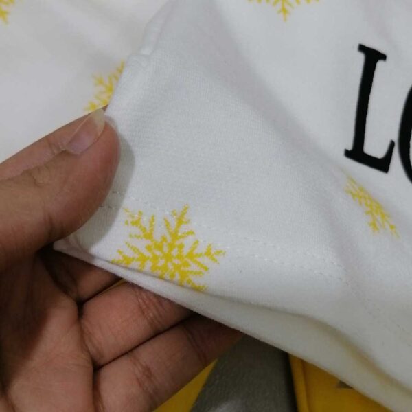 تصویر نزدیک بلوز دخترانه