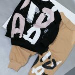 بلوز شلوار طرح حروف مناسب پسر 2 تا 7 سال