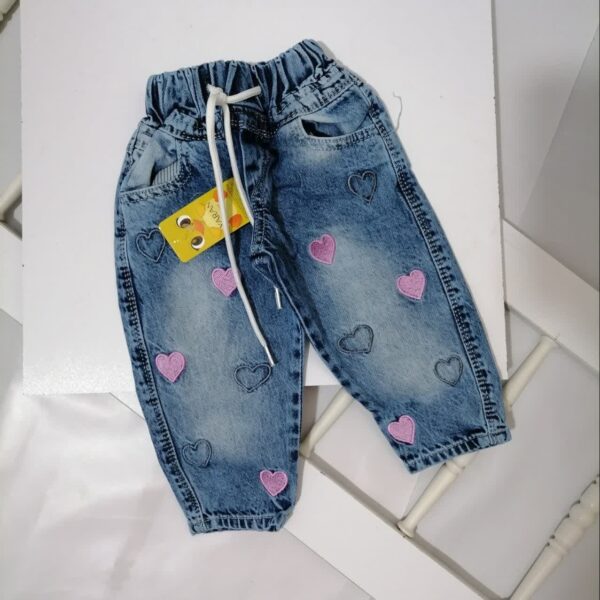 شلوار لی گلدوزی دخترانه قلبی مناسب صفر تا 9 سال - Image 3